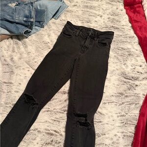 American Eagle Black Distressed Women's Jeans